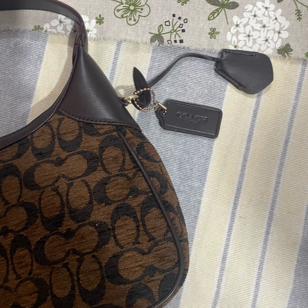 Coach Brown and Dark Brown Signature Jacquard Shoulder Bag with Gold Hardware - Picture 5 of 10